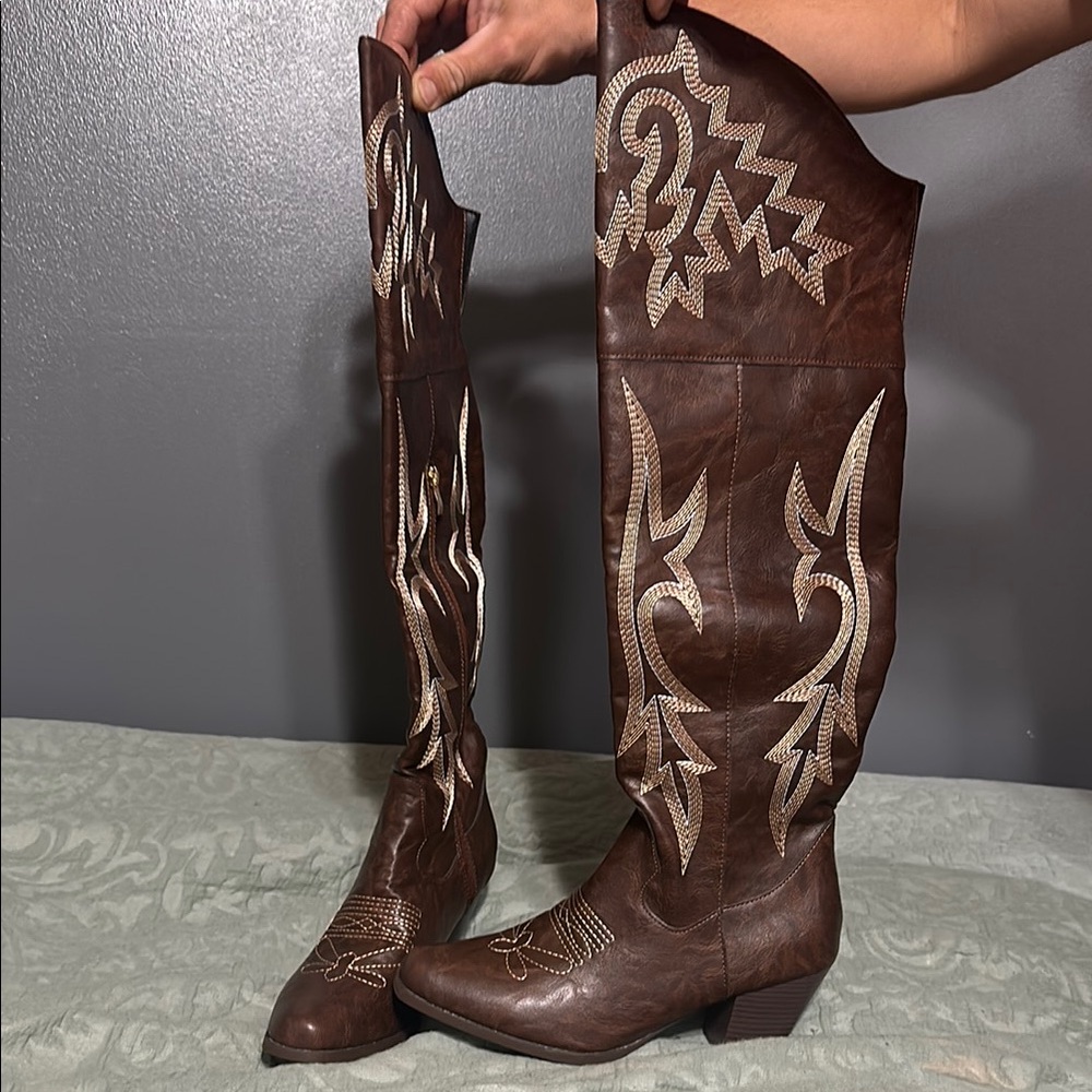 Brown Knee-High Western Boots with Embroidery